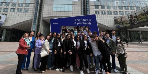 I giovani del’ITET Garibaldi e del Liceo Archimede in visita al Parlamento Europeo di Bruxelles