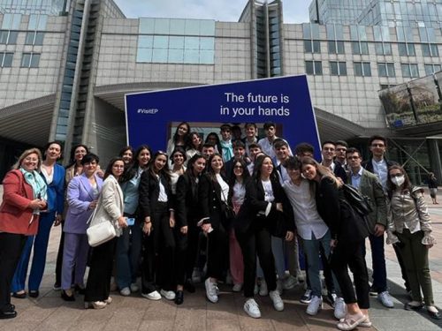 I giovani del’ITET Garibaldi e del Liceo Archimede in visita al Parlamento Europeo di Bruxelles